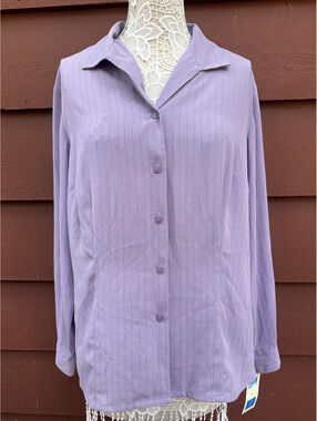 NWT Covington Lavender Pinstriped Long Sleeve Button Down Shirt